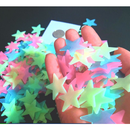 Kit 100 Estrelas Fluorescentes que Brilham no Escuro – Adesivo Decorativo para Quarto Infantil